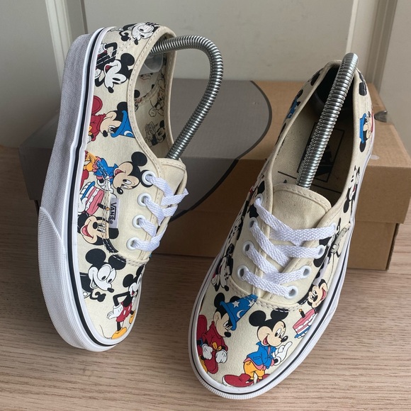 Vans Limited Edition x Disney Mickey Mouse 90th Birthday - M 5- W 6.5 - Picture 3 of 16